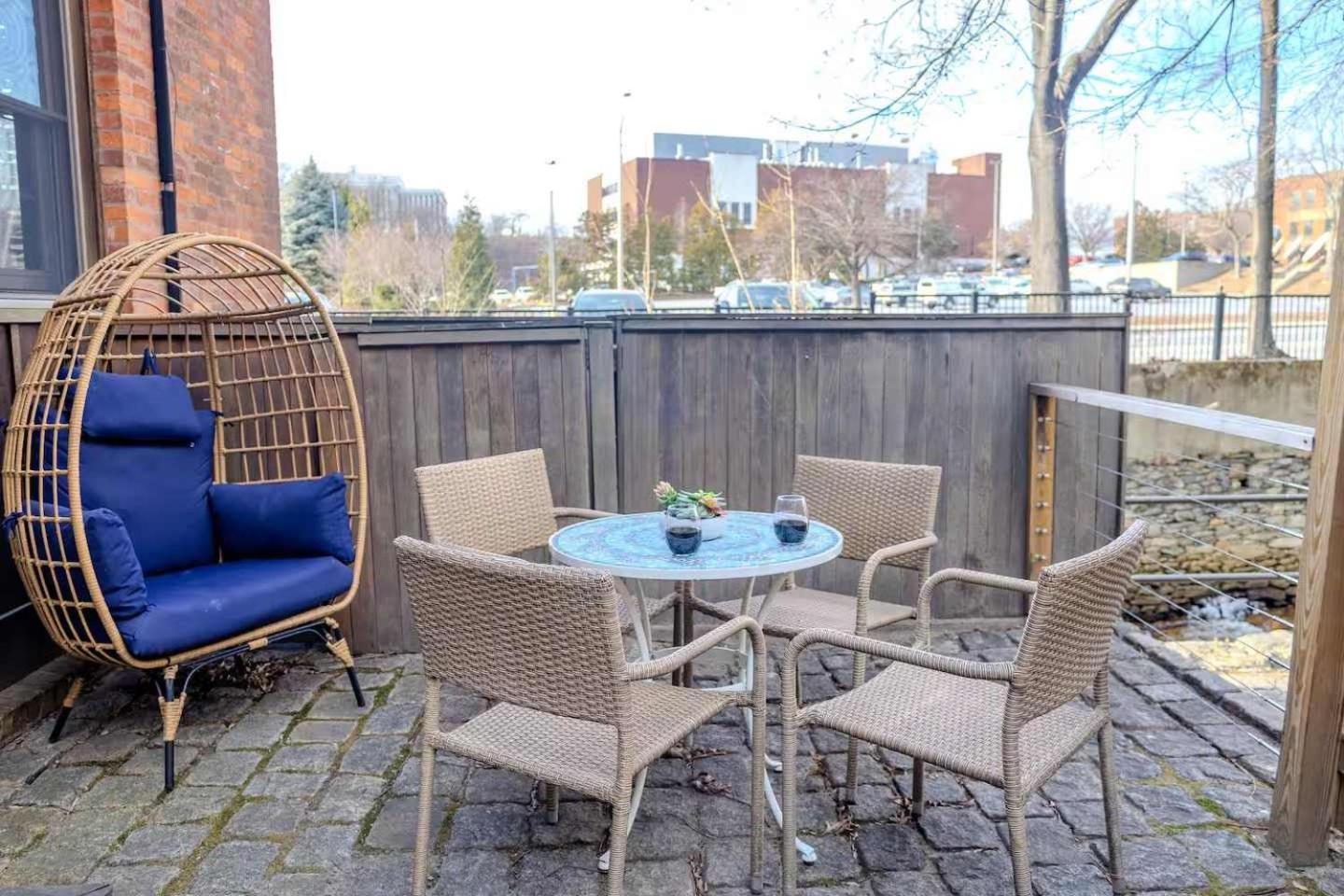 Jennifer'S Riverfront Foundry Apartment Downtown Providence Exterior photo